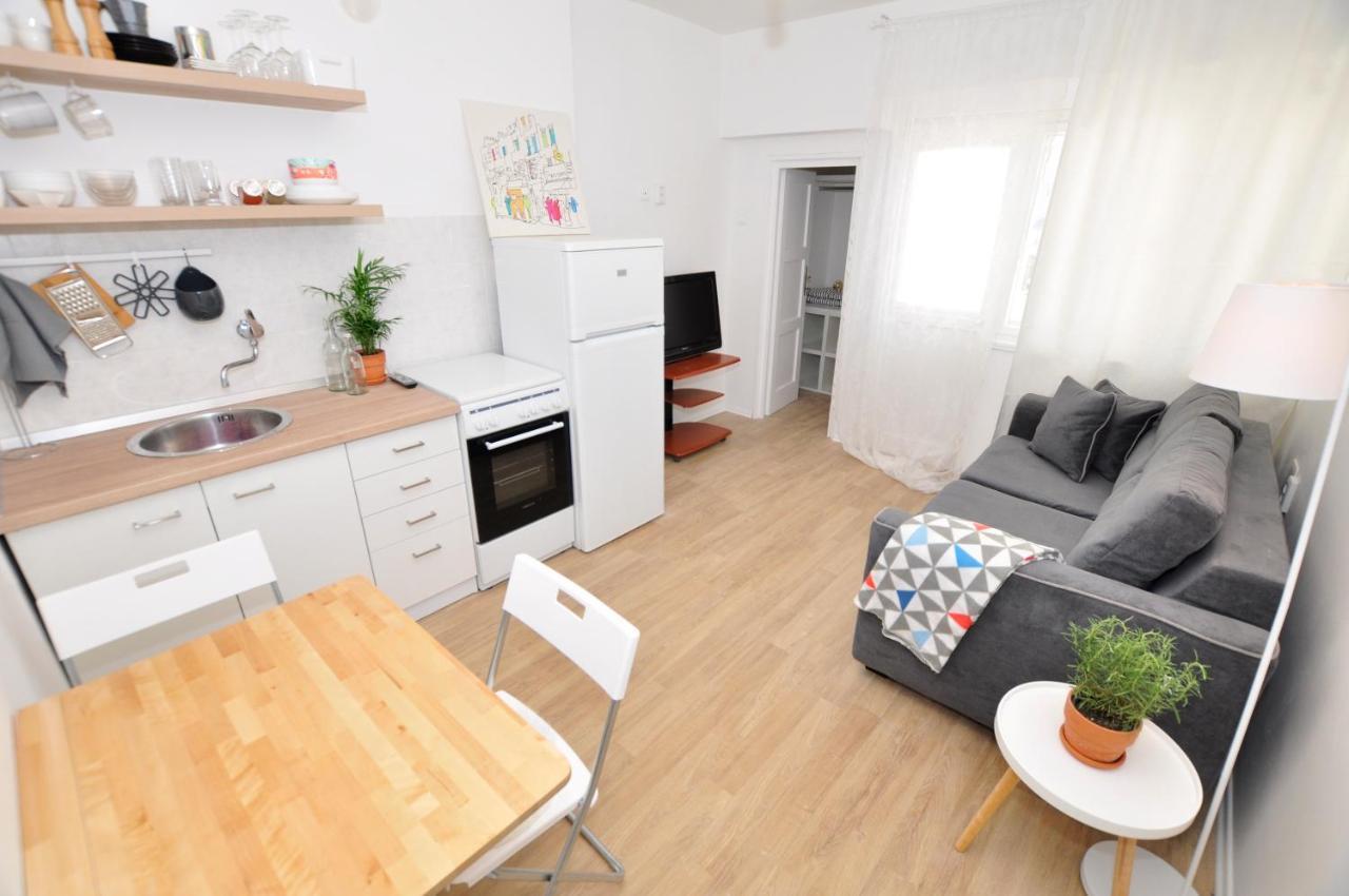 Room & Studio In The Centre Split Luaran gambar