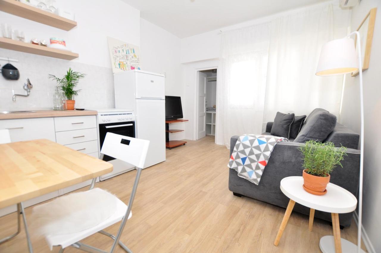 Room & Studio In The Centre Split Luaran gambar