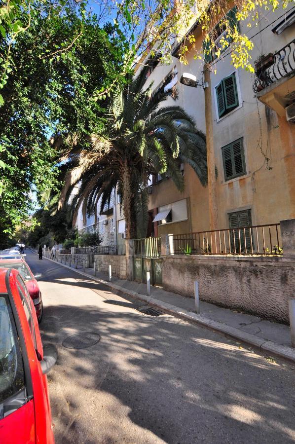 Room & Studio In The Centre Split Luaran gambar